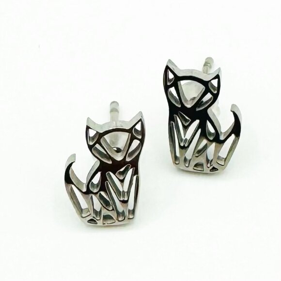 Jewelry - Silver Fox Stud Earrings